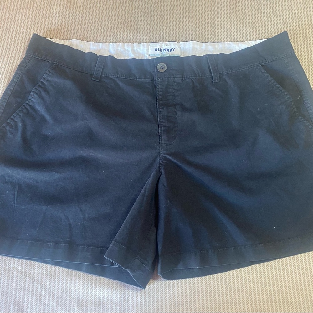 Old Navy size 16 womens shorts
